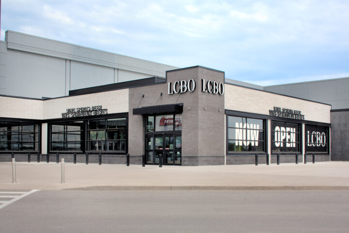 Retail Construction Projects for the LCBO by BUILD IT